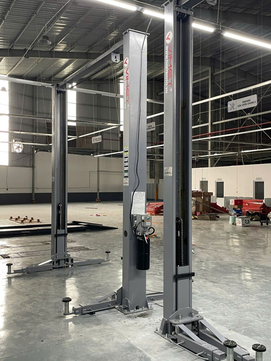 Cầu nâng 2 trụ ô tô